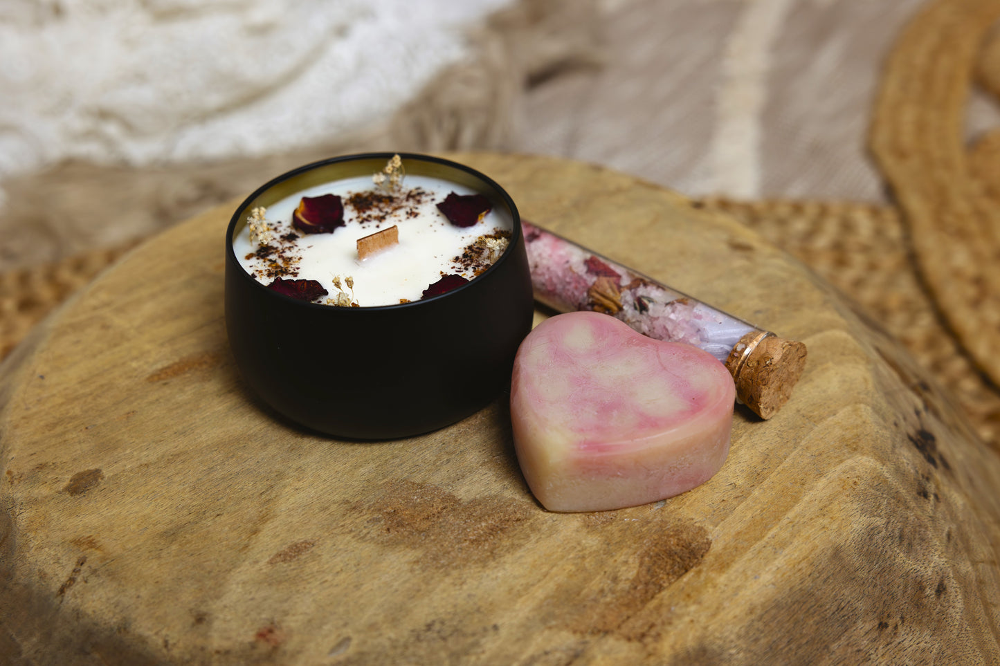 Coffret cadeau artisanal : bougie, sel de bain et savon | Cadeau relaxation | Cadeau Noël | Cadeau Saint-Valentin | Cadeau fête des mères